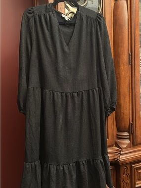 Black Textured Tiered Long Sleeve Dress